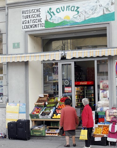 Kleiner Laden - viele Spezialitäten - das Kavkas am Griesplatz