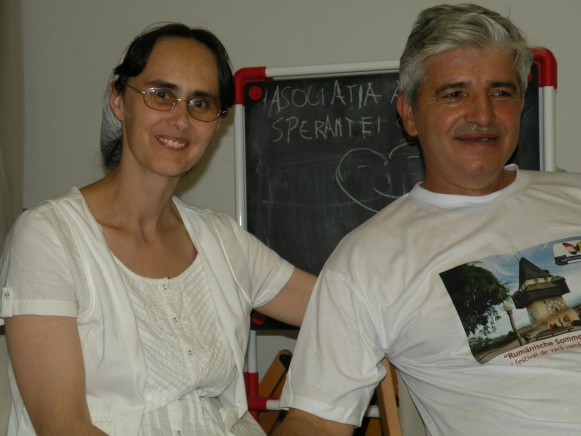 Das rumänische Ehepaar Angela und Petr Peschir leiten den Verein zur Unterstützung von RumännInnen in Graz.
