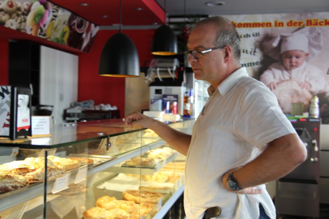 Ob in der Bäckerei am Griesplatz oder in seiner Ordination, Gerald Ressi liebt Fremdsprachen und verschiedene Kulturen, darum hat er Serbokroatisch und Russisch im Selbststudium erlernt.