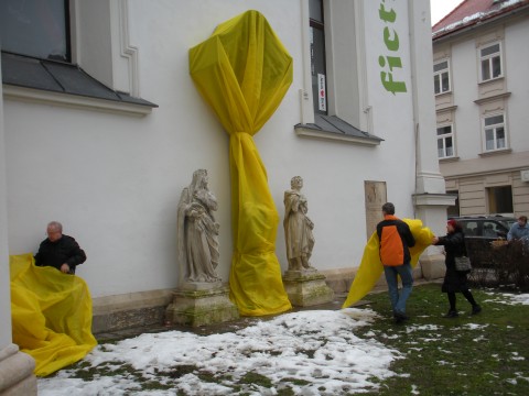 Enthüllung des Kreuzes