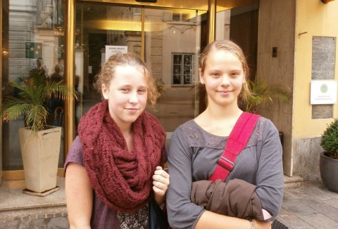 Lena und Lucia wollen Schauspielerin werden.