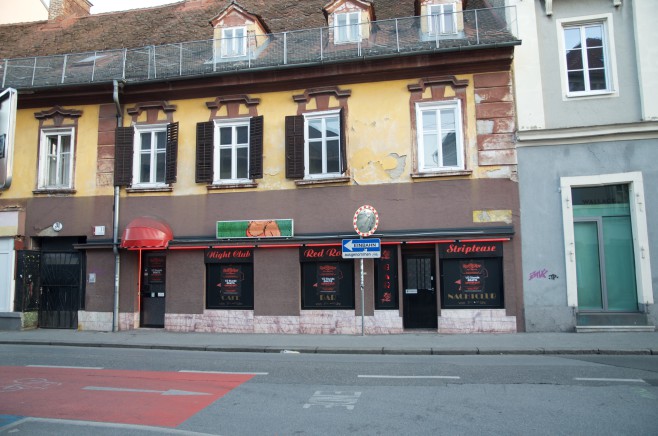 Auch in den Nachtclubs der Bezirke sind derzeit noch Einzelautomaten zu finden - jedoch nicht mehr lange