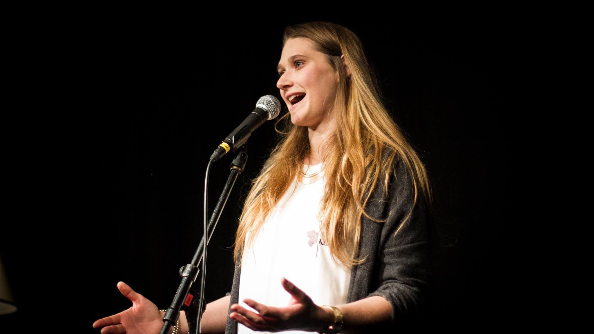 Agnes Maier Bei ihrem Vortrag beim Poetry Slam