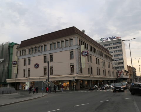 Statt dem C&A steht hier blad ein 4-Sterne-Hotel