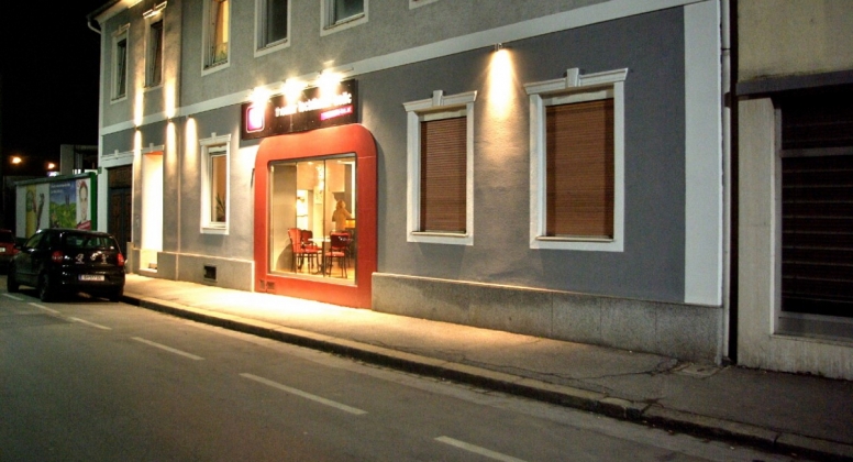 Das Lechthaler-Belic Theater von Außen