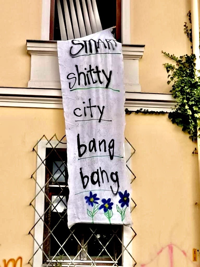 Smart shitty city bang bang