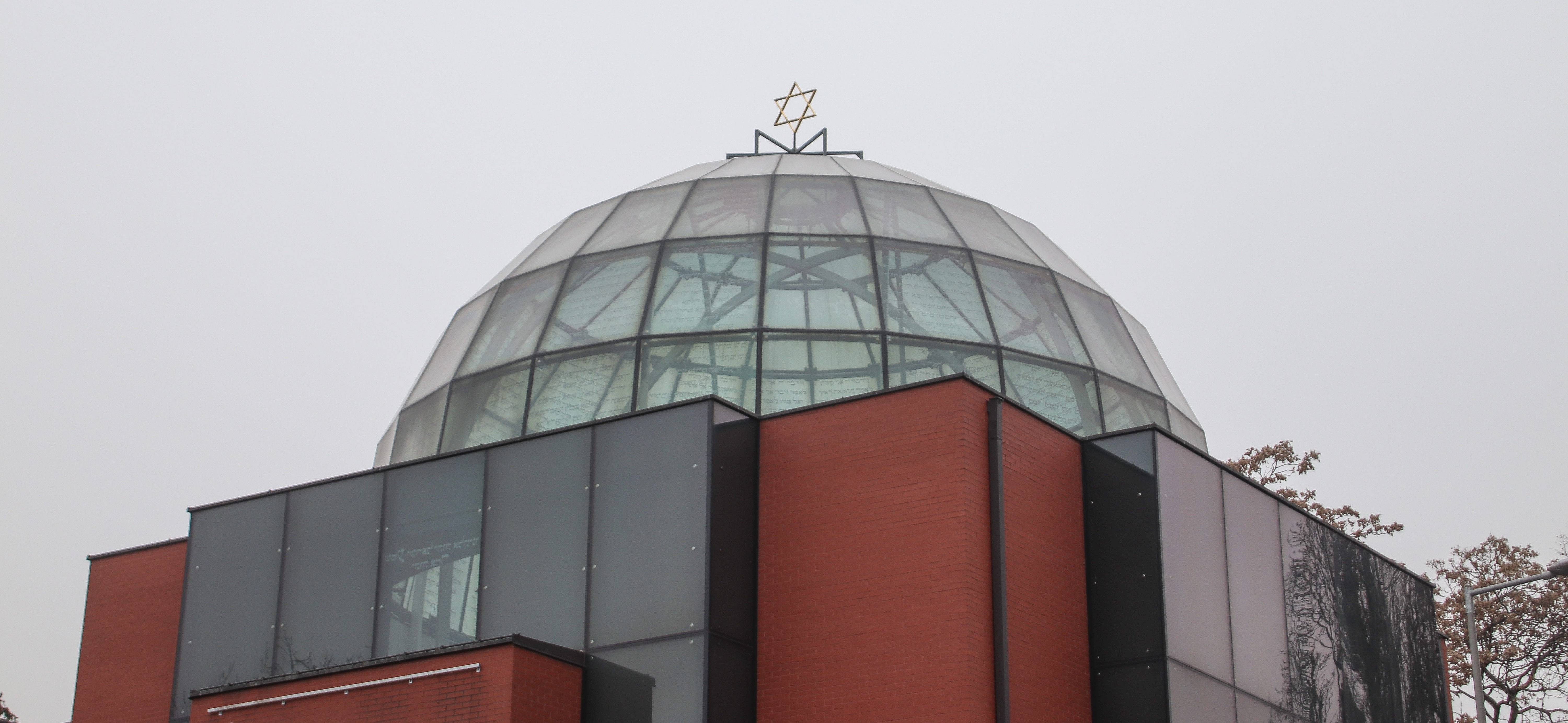 Die Glaskuppel der Grazer Synagoge trägt den David-Stern als Spitze.