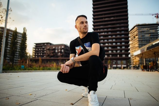 Al Pone blickt nostalgisch auf Vergangenheit zurück. Foto: Sanctus Munyaneza
