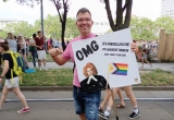 Pfarrer Friedrich Eckhardt auf der Prideparade 2023 in Wien