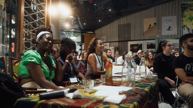 Die Juroren bei „Tanaka got Talent” - Foto: Aman Maller