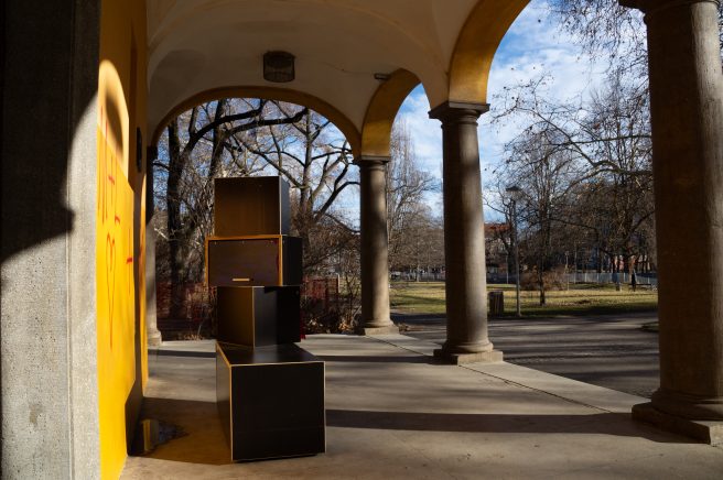 Neues Bücherregal im Volksgarten 