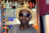 Thierry Kanyamurera - Besitzer des Cafés „Amahoro“. – Foto: Karla Schwarz