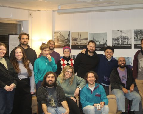 Mitglieder des Lendwirbel-Team im Stadteilzentrum Lend bei einem Netzwerktreffen