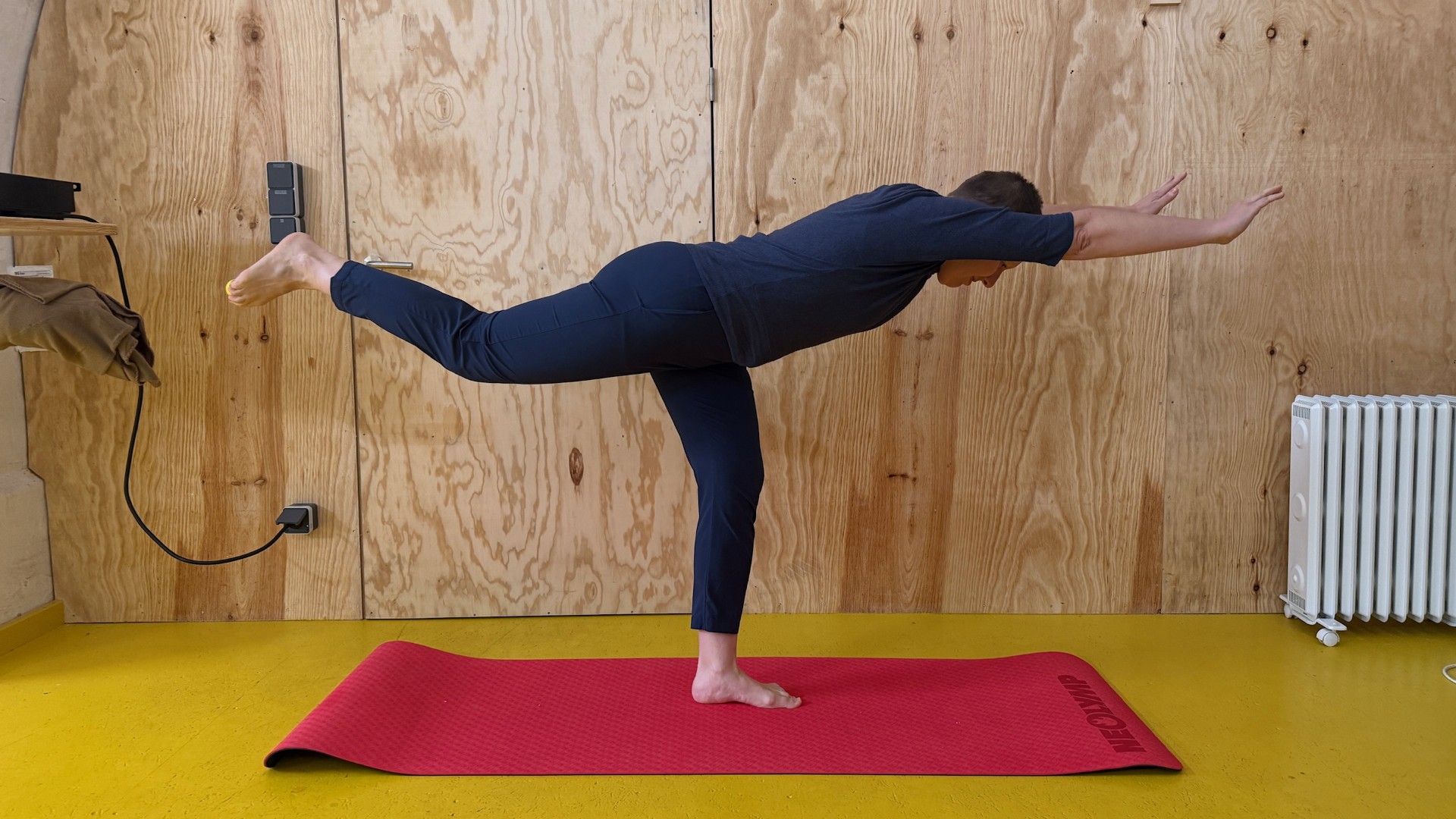 Die anspruchsvollste Übung, die Bettina Klampfer in ihrem Training demonstriert